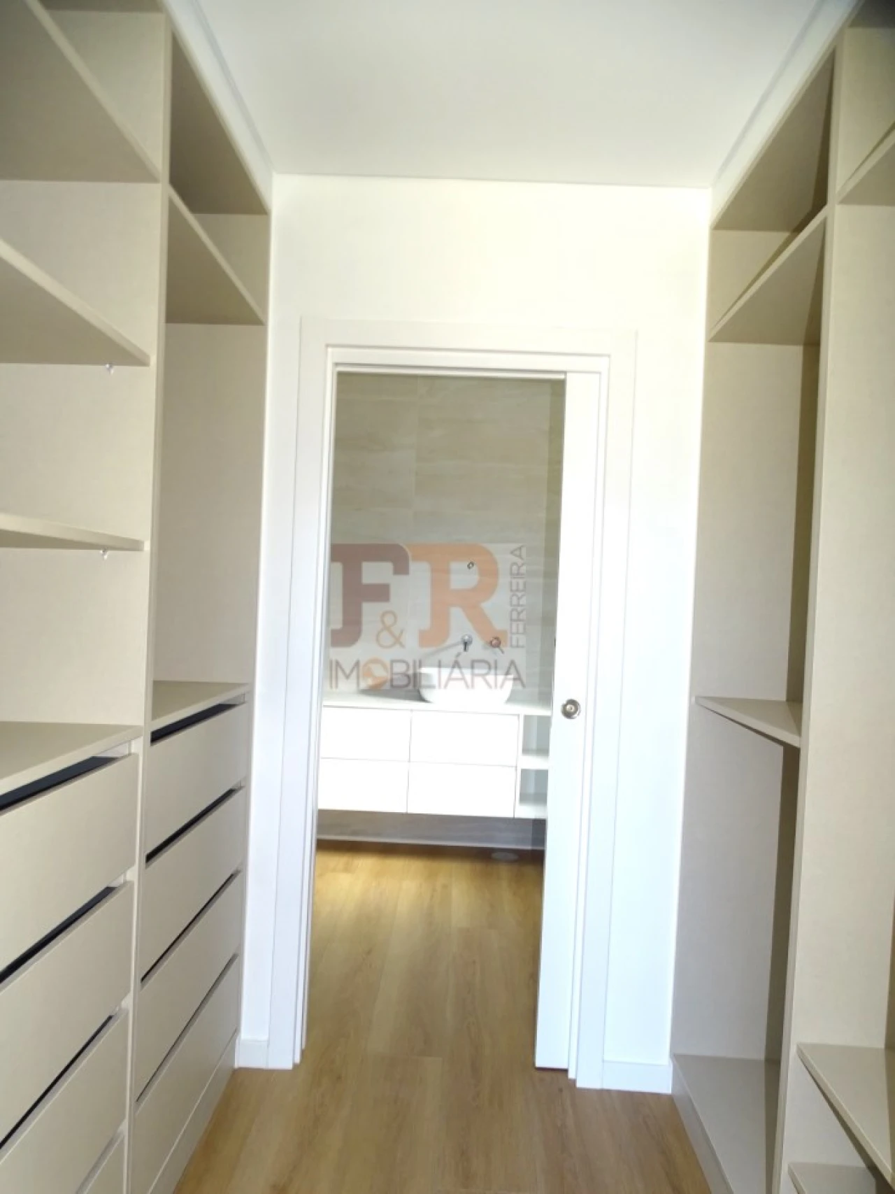 Moradia T3 para Venda em Fernao Ferro Foto 32