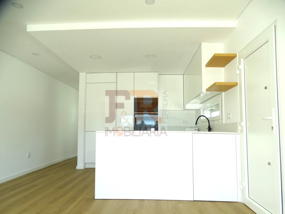 Moradia T3 para Venda em Fernao Ferro Foto 41