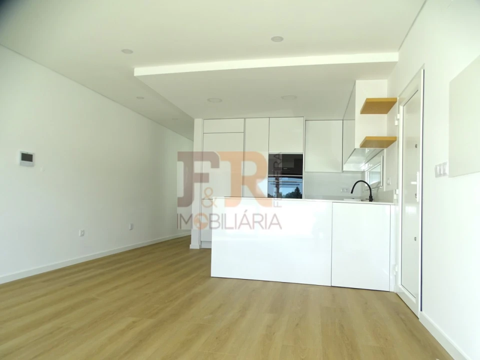 Moradia T3 para Venda em Fernao Ferro Foto 42