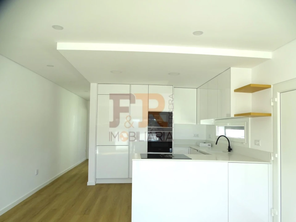 Moradia T3 para Venda em Fernao Ferro Foto 43