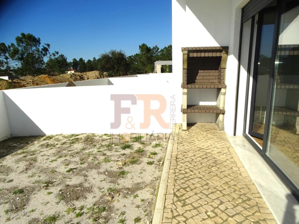 Moradia T3 para Venda em Fernao Ferro Foto 49