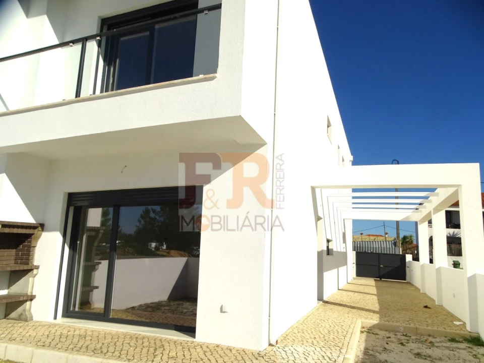 Moradia T3 para Venda em Fernao Ferro Foto 51