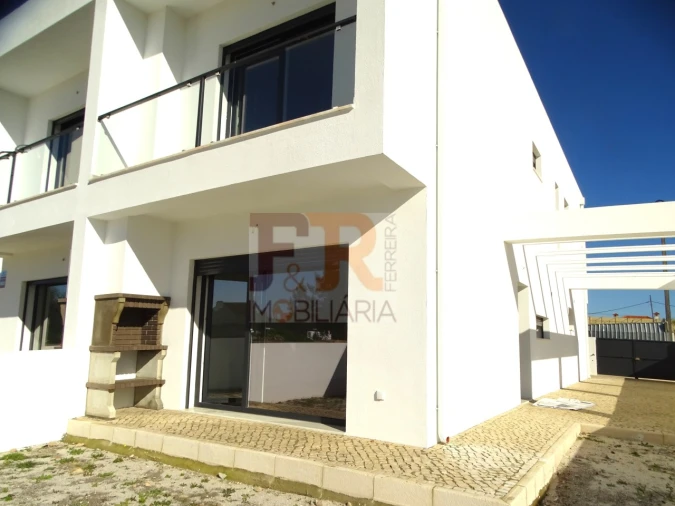 Moradia T3 para Venda em Fernao Ferro