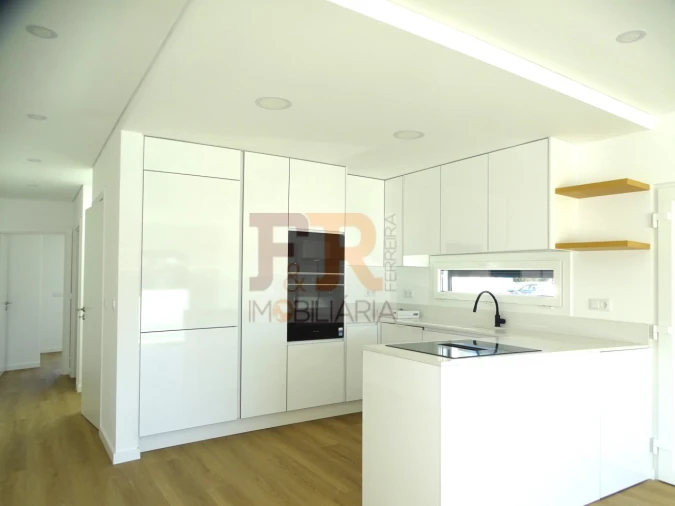 Moradia T3 para Venda em Fernao Ferro Foto 8