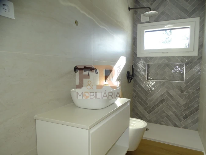 Moradia T3 para Venda em Fernao Ferro Foto 13