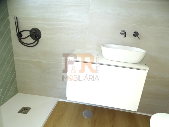 Moradia T3 para Venda em Fernao Ferro Foto 18