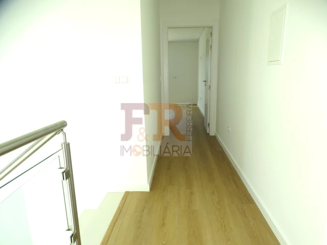 Moradia T3 para Venda em Fernao Ferro Foto 22