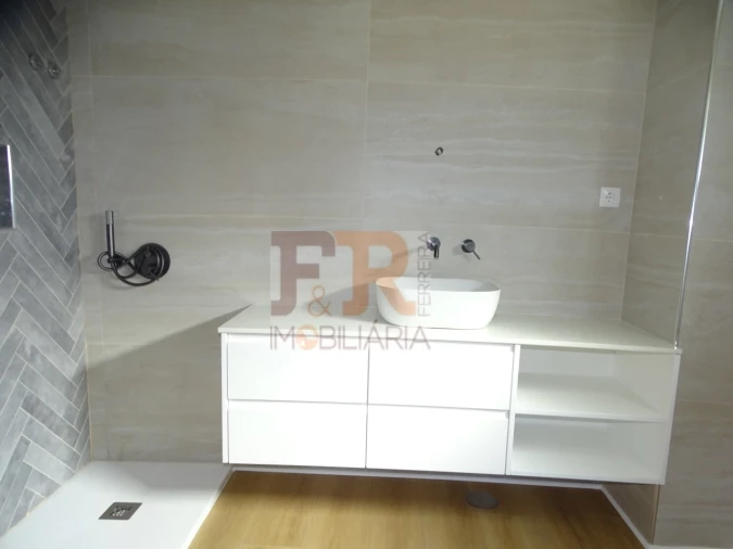 Moradia T3 para Venda em Fernao Ferro Foto 26