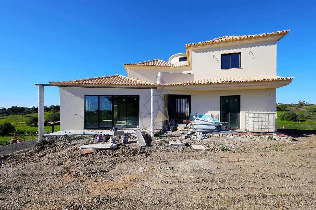 Moradia T5 para Venda em Vila Nova de Cacela Foto 1