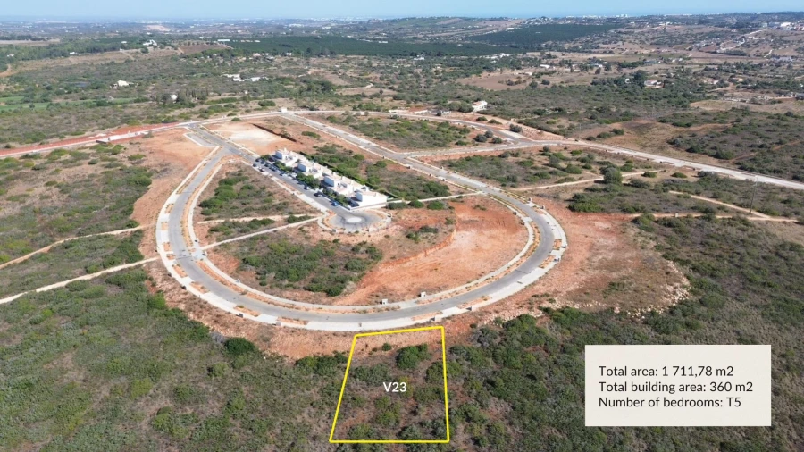 Terreno para Venda em Lagos (São Sebastião e Santa Maria) Foto 3