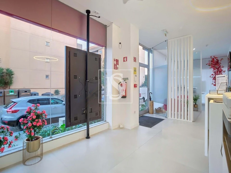 Negócio para Venda em Ramalde Foto 4