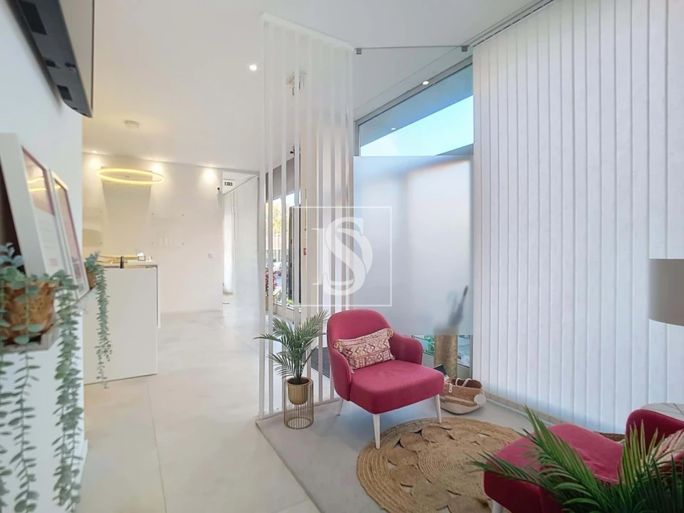 Negócio para Venda em Ramalde Foto 7