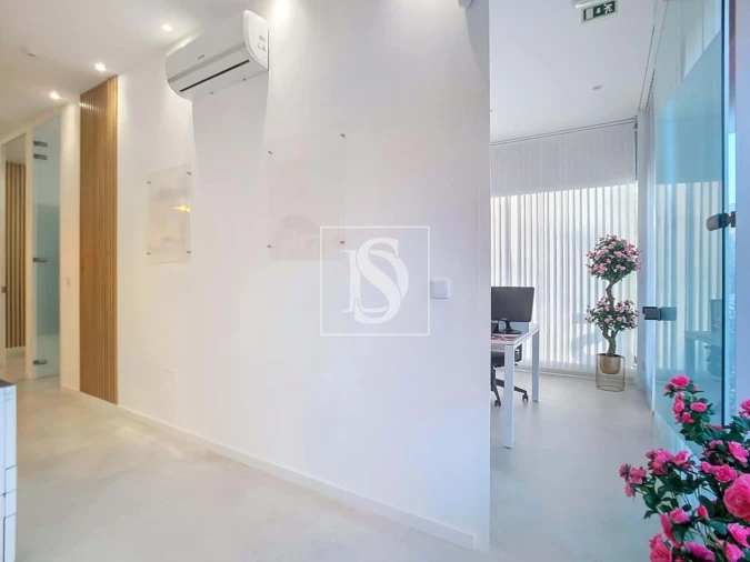 Negócio para Venda em Ramalde Foto 8