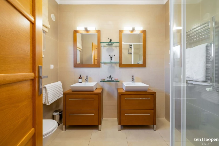 Moradia T5 para Venda em Luz Foto 10