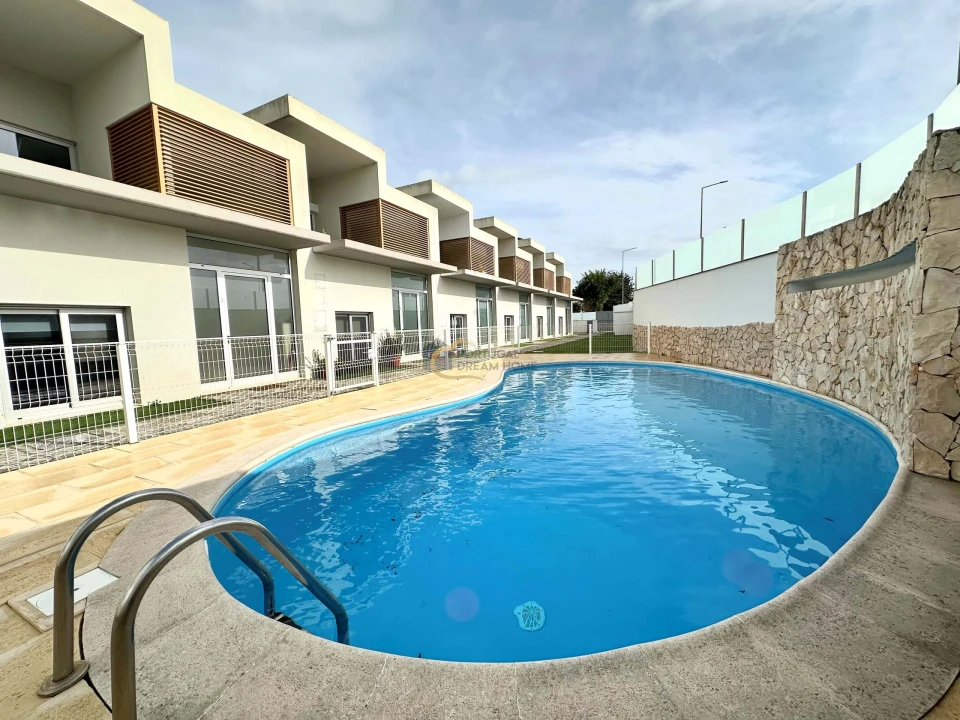 Moradia T2 para Venda em Albufeira e Olhos de Água Foto 2