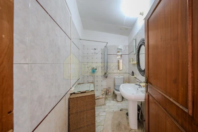 Moradia T4 para Venda em Santa Barbara de Nexe