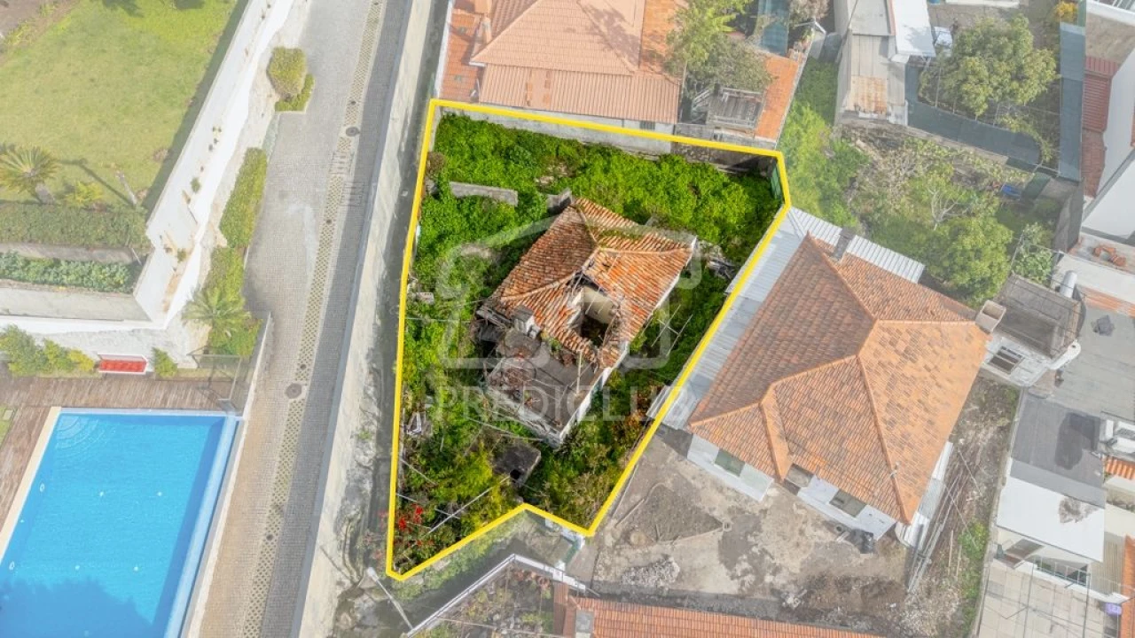 Moradia T2 para Venda em Funchal (Santa Maria Maior) Foto 4