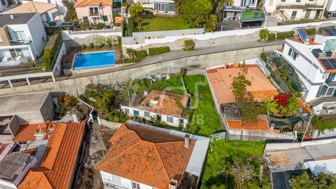Moradia T2 para Venda em Funchal (Santa Maria Maior) Foto 6