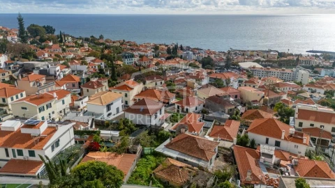 Moradia T2 para Venda em Funchal (Santa Maria Maior)