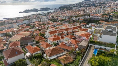 Moradia T2 para Venda em Funchal (Santa Maria Maior)