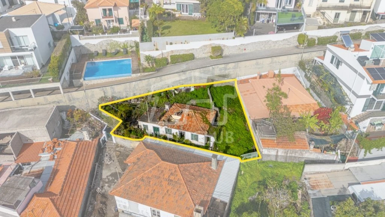 Moradia T2 para Venda em Funchal (Santa Maria Maior) Foto 3