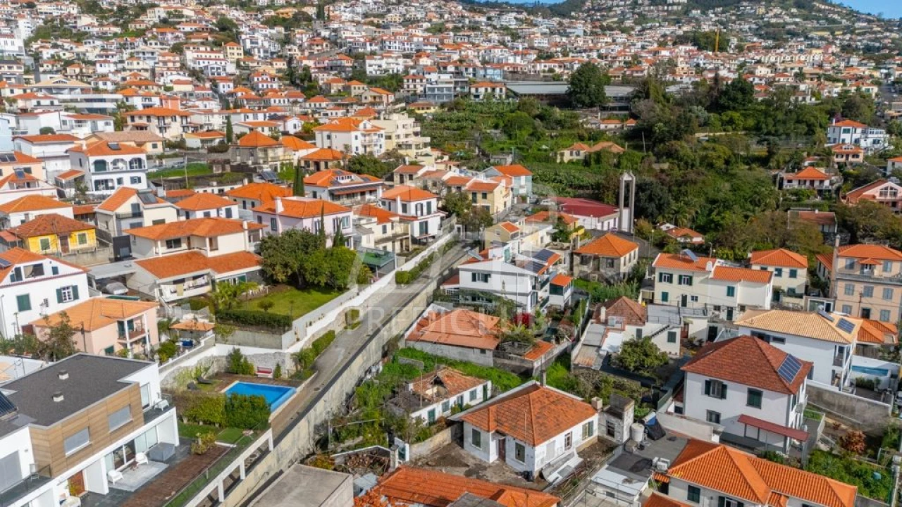 Moradia T2 para Venda em Funchal (Santa Maria Maior) Foto 13