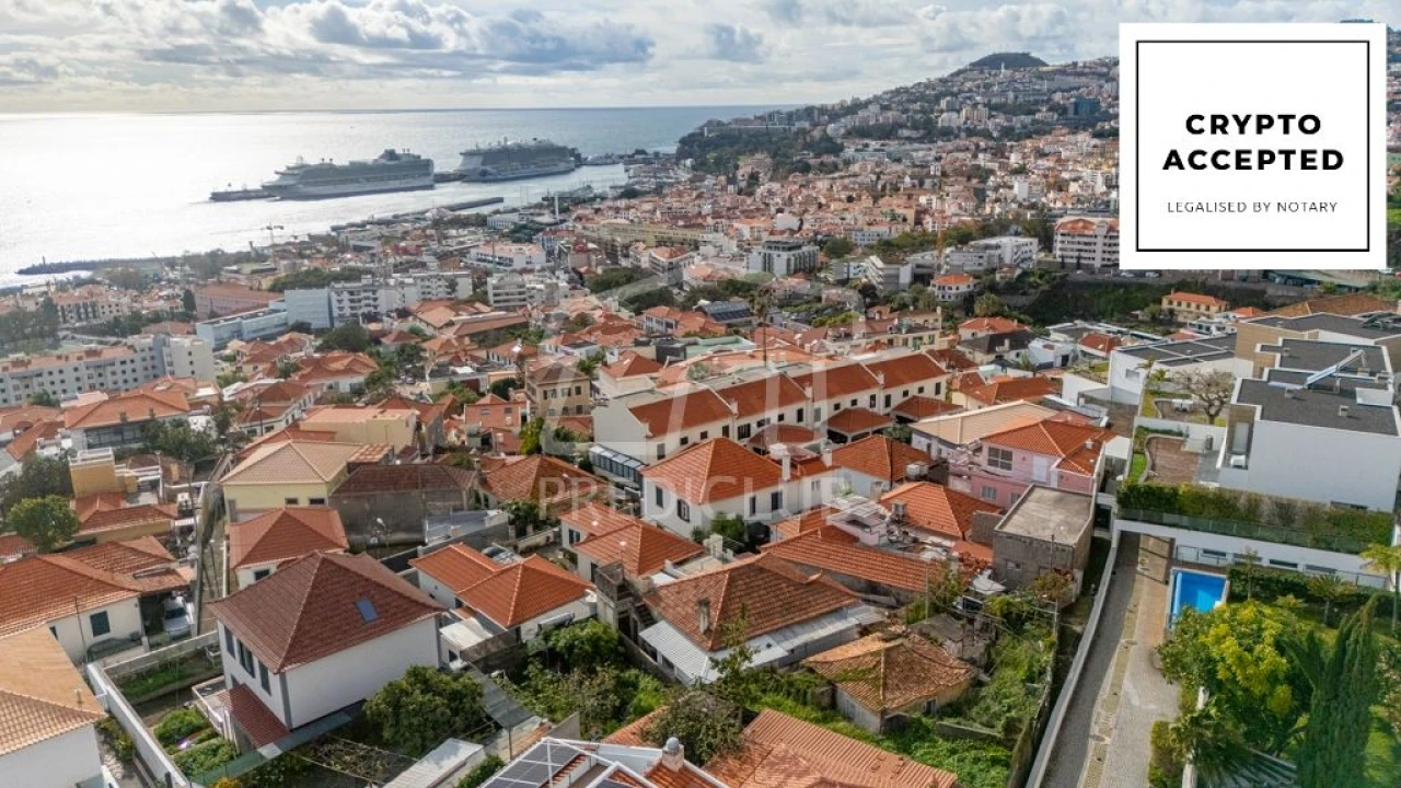 Moradia T2 para Venda em Funchal (Santa Maria Maior) Foto 1