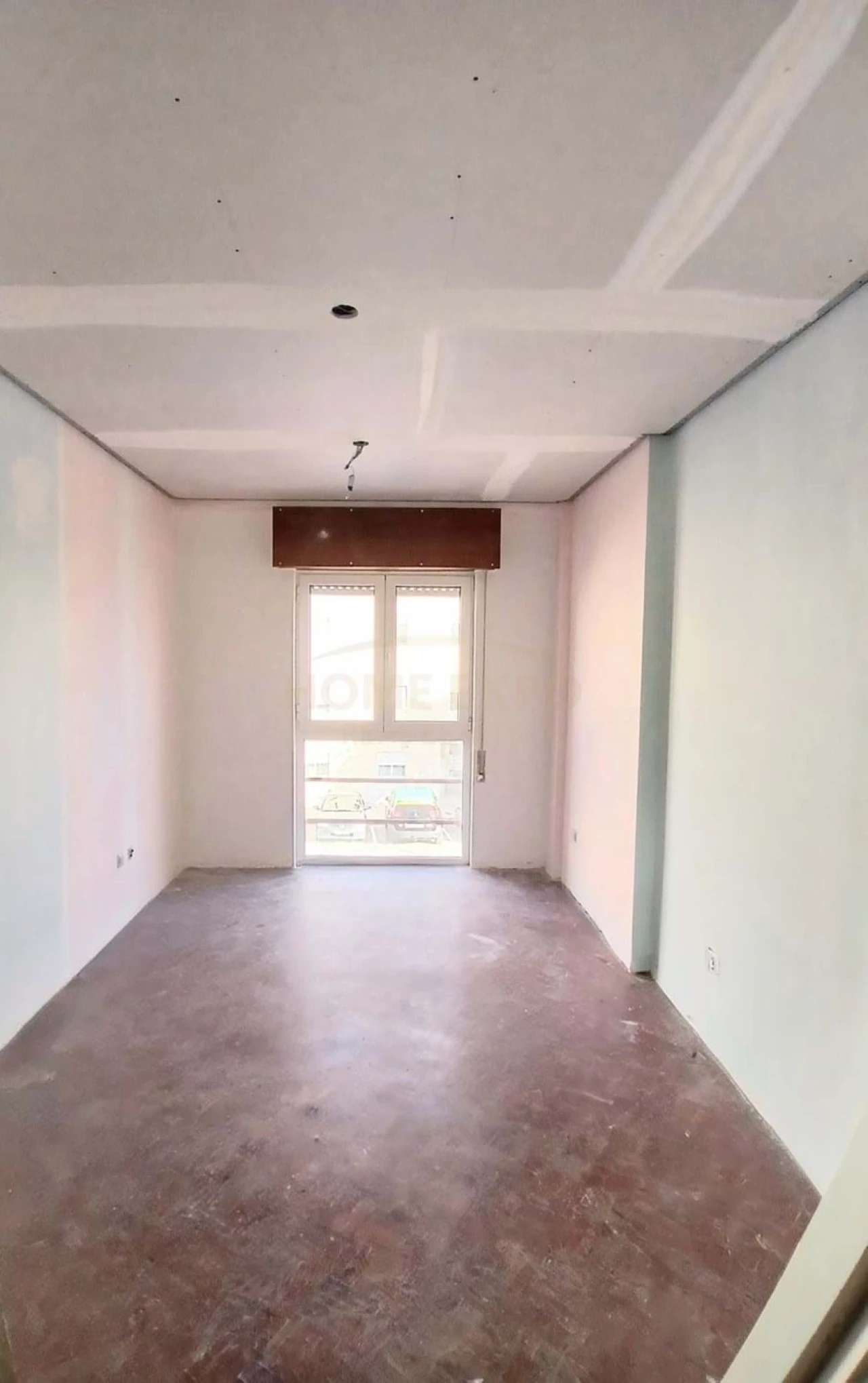 Apartamento T4 para Arrendamento em Santa Iria de Azoia, São João da Talha e Bobadela Foto 8