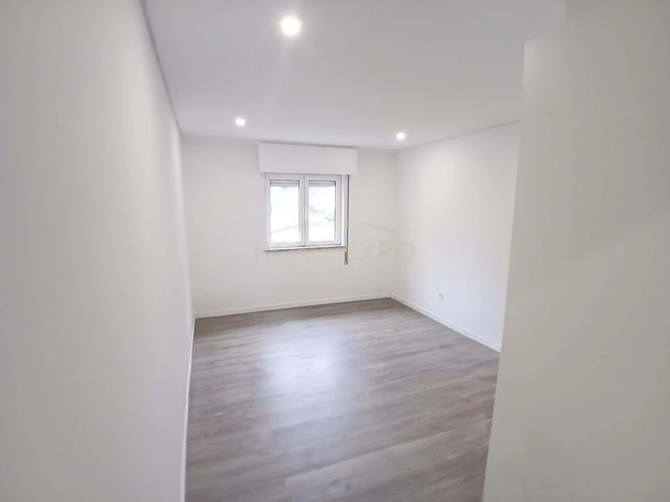 Apartamento T4 para Arrendamento em Santa Iria de Azoia, São João da Talha e Bobadela Foto 18