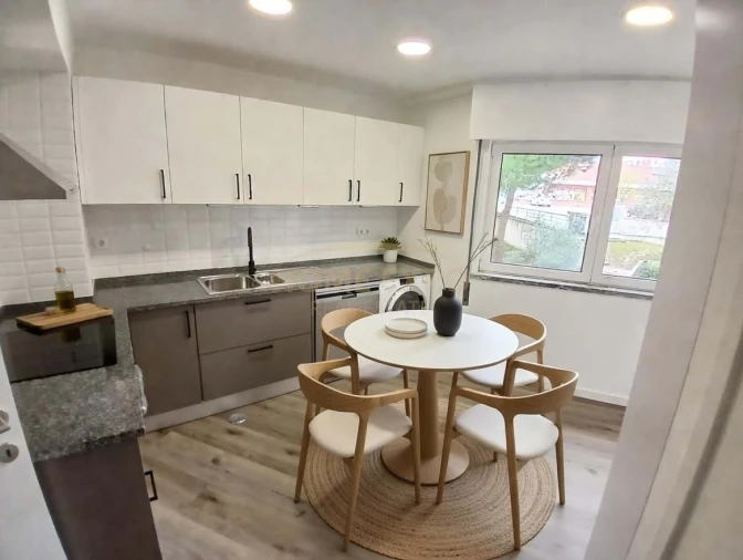 Apartamento T4 para Arrendamento em Santa Iria de Azoia, São João da Talha e Bobadela Foto 6