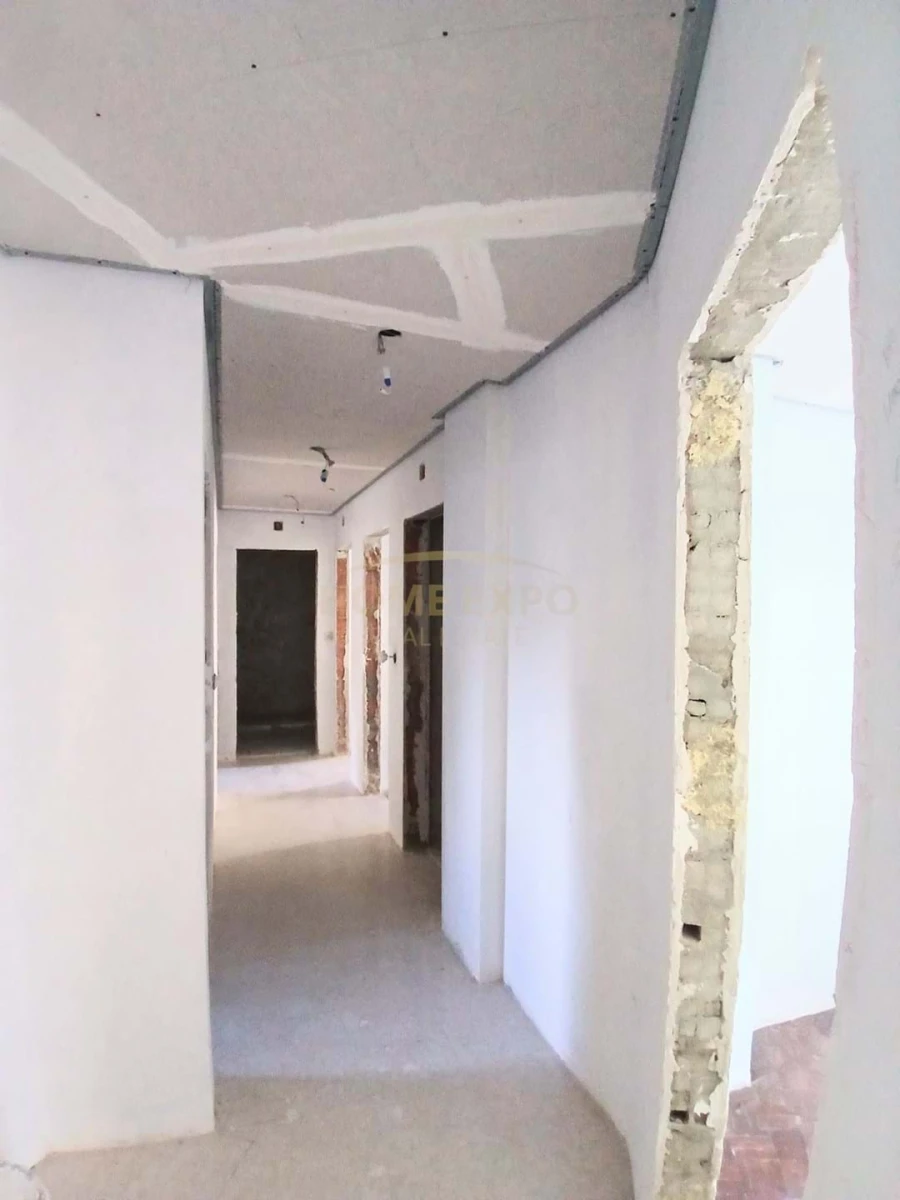 Apartamento T4 para Arrendamento em Santa Iria de Azoia, São João da Talha e Bobadela Foto 2