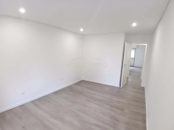 Apartamento T4 para Arrendamento em Santa Iria de Azoia, São João da Talha e Bobadela Foto 19