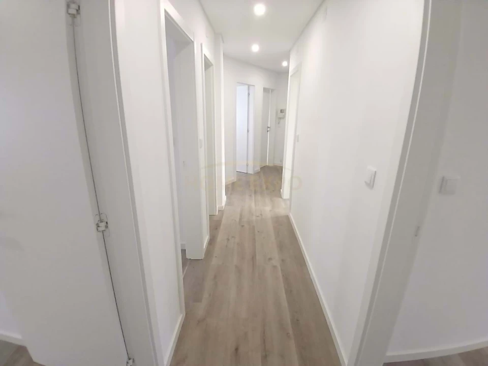 Apartamento T4 para Arrendamento em Santa Iria de Azoia, São João da Talha e Bobadela Foto 20