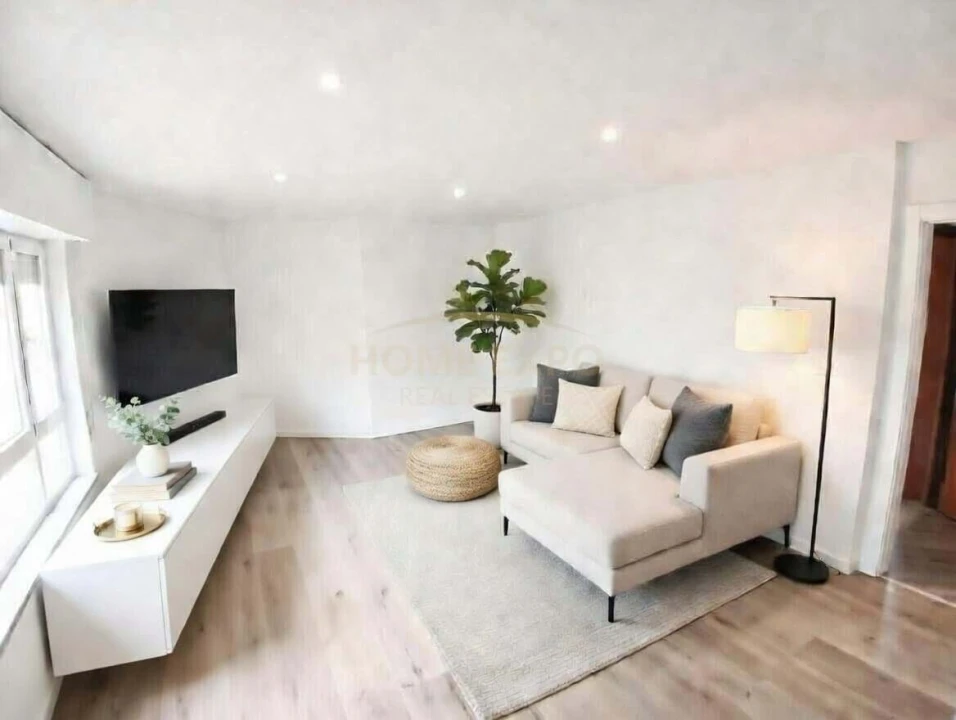 Apartamento T4 para Arrendamento em Santa Iria de Azoia, São João da Talha e Bobadela Foto 2