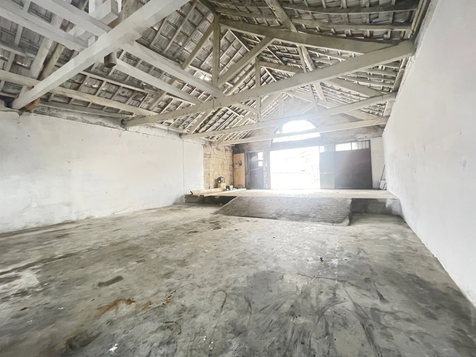 Armazém para Arrendamento em Avintes Foto 8