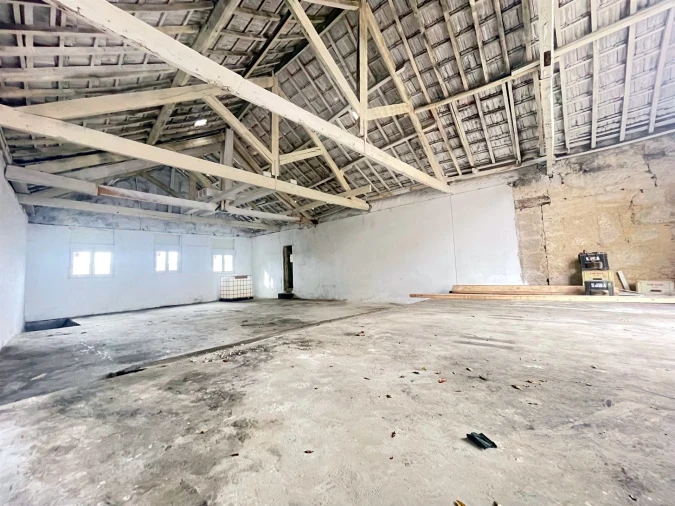 Armazém para Arrendamento em Avintes Foto 13