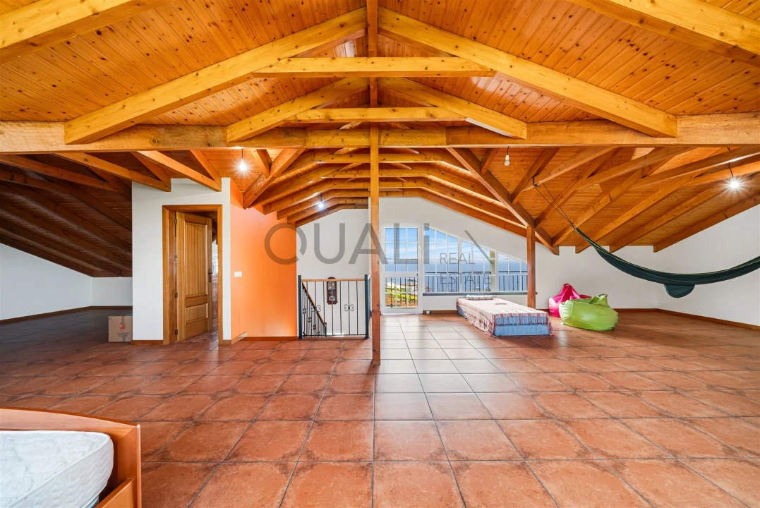 Moradia T4 para Venda em Estreito da Calheta Foto 37