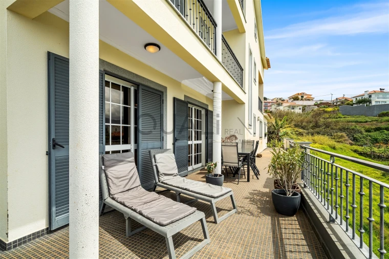 Moradia T4 para Venda em Estreito da Calheta Foto 17