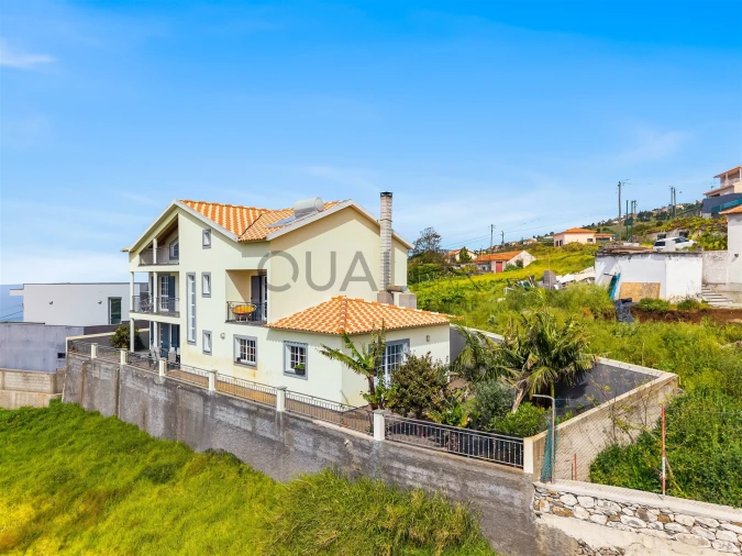 Moradia T4 para Venda em Estreito da Calheta Foto 42