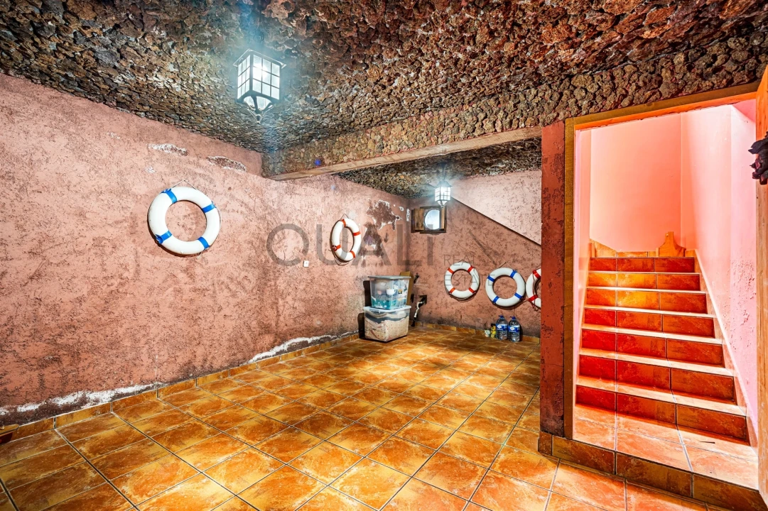 Moradia T4 para Venda em Estreito da Calheta Foto 20