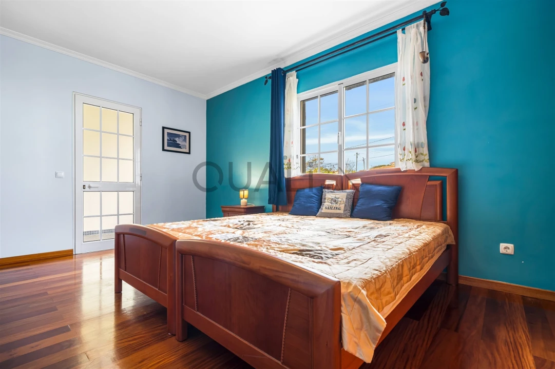 Moradia T4 para Venda em Estreito da Calheta Foto 28