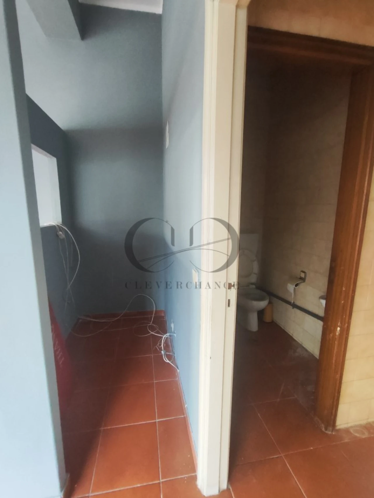 Loja para Arrendamento em Anta e Guetim Foto 4