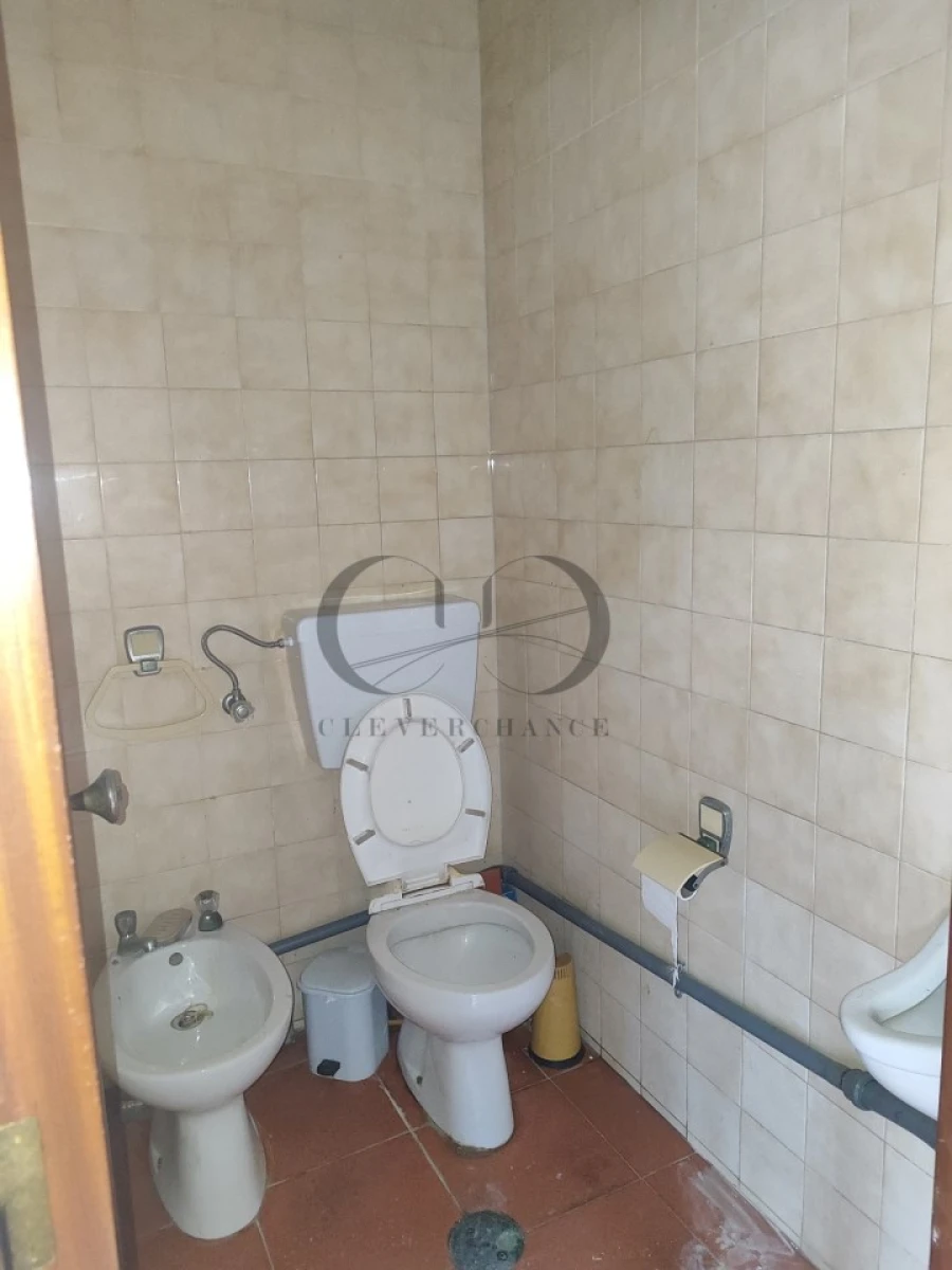 Loja para Arrendamento em Anta e Guetim Foto 6