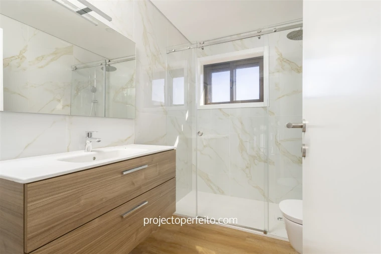 Moradia T4 para Arrendamento em Gulpilhares e Valadares Foto 18