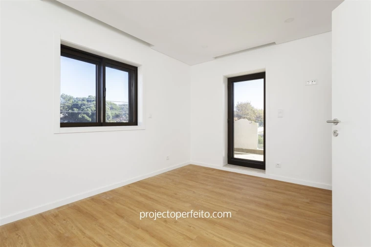 Moradia T4 para Arrendamento em Gulpilhares e Valadares Foto 15