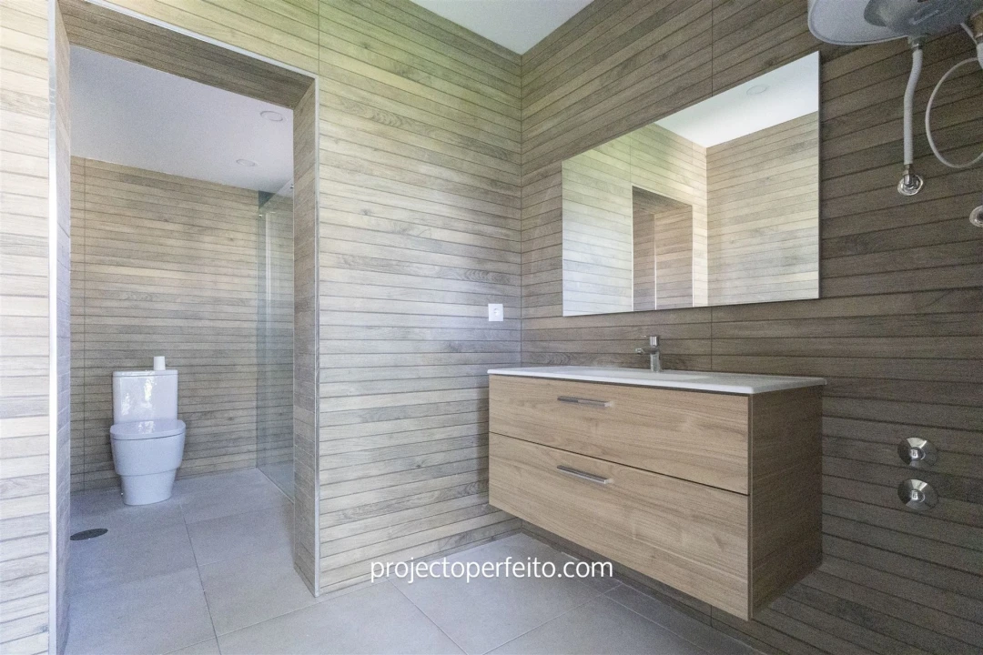 Moradia T4 para Arrendamento em Gulpilhares e Valadares Foto 21