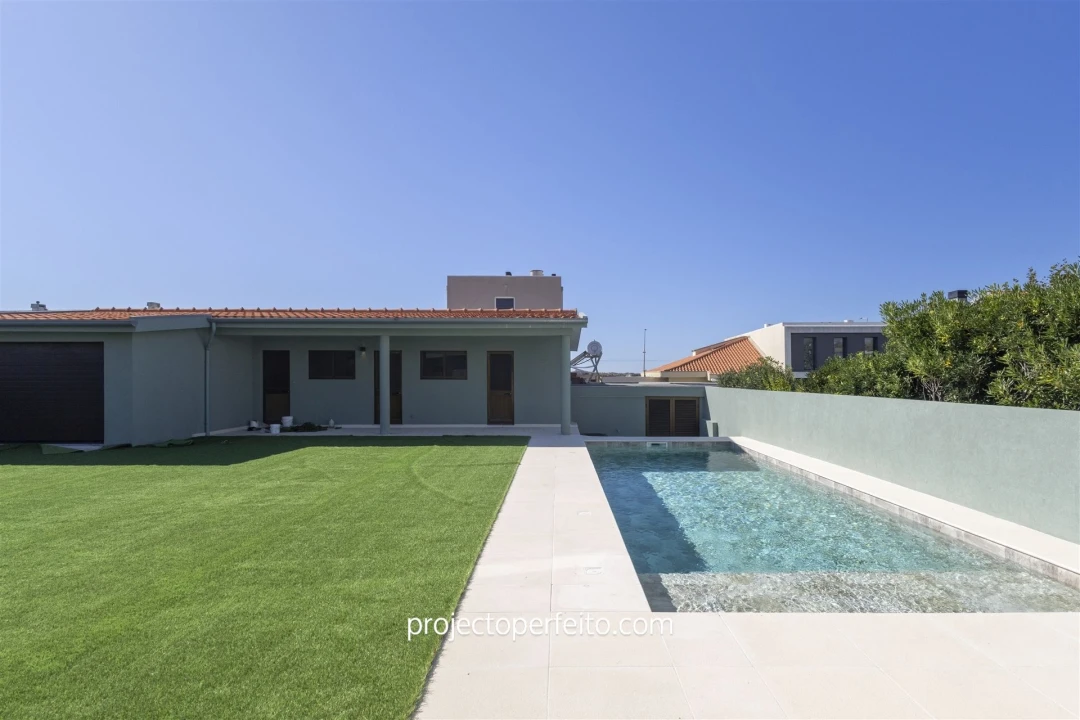 Moradia T4 para Arrendamento em Gulpilhares e Valadares Foto 1