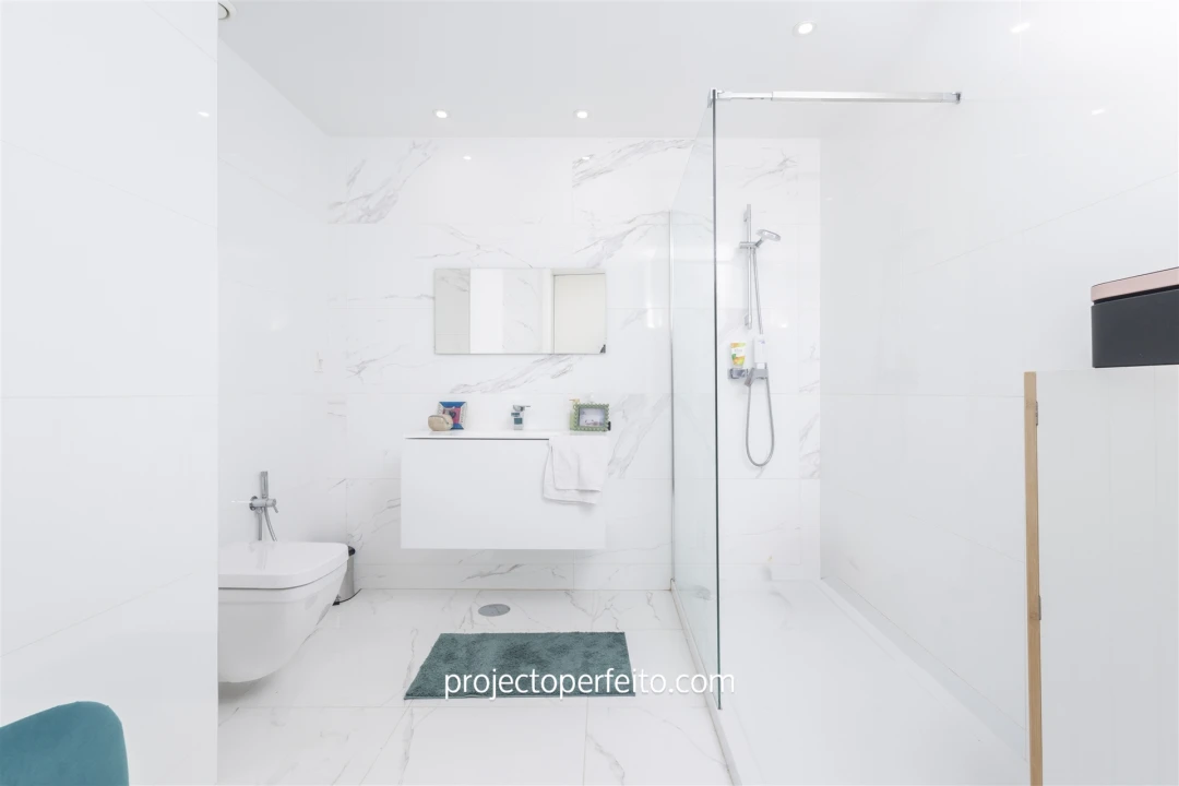 Apartamento T1 para Venda em Arcozelo Foto 10