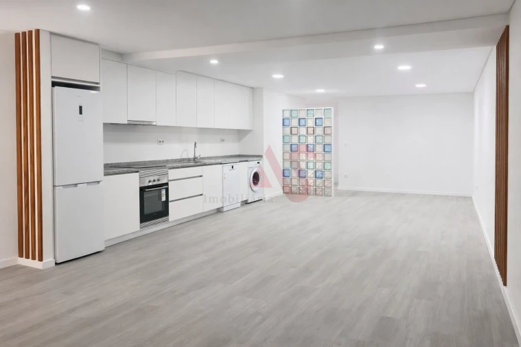 Apartamento T3 para Venda em Tarouca e Dálvares Foto 4