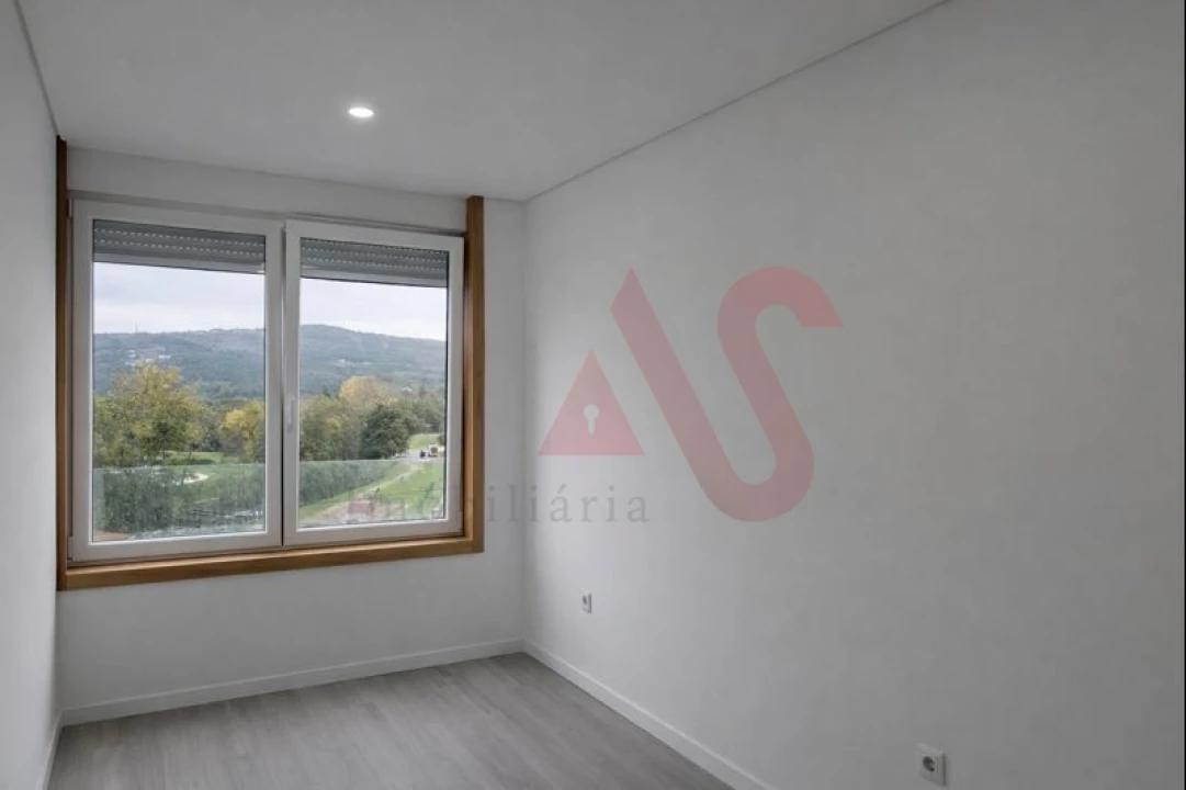 Apartamento T3 para Venda em Tarouca e Dálvares Foto 7